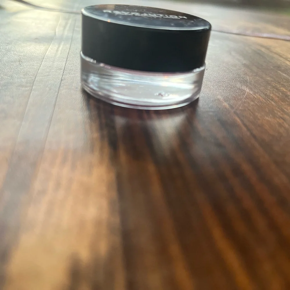 REVOLUTION RED PINK WATER ANGLED BRUSH WET WATER EYELINER